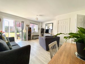 Lounge/Diner- click for photo gallery